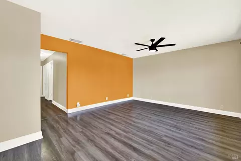 218 E Wyoming St, Fairfield, CA 94533 photo 8