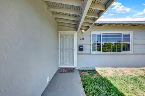 218 E Wyoming St, Fairfield, CA 94533 photo 4