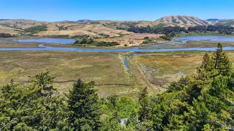 20 Drakes View Dr, Inverness, CA 94937