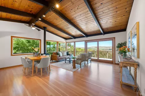 20 Drakes View Dr, Inverness, CA 94937