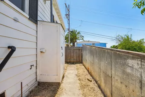 Exterior - 517 Branciforte St, Vallejo, CA 94590 photo 11 of 18