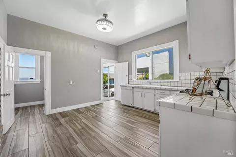 Kitchen - 517 Branciforte St, Vallejo, CA 94590 photo 1 of 8