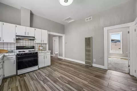 Entry Way - 517 Branciforte St, Vallejo, CA 94590 photo 1 of 1