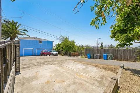Exterior - 517 Branciforte St, Vallejo, CA 94590 photo 5 of 18
