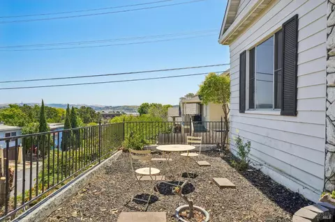 Exterior - 517 Branciforte St, Vallejo, CA 94590 photo 12 of 18