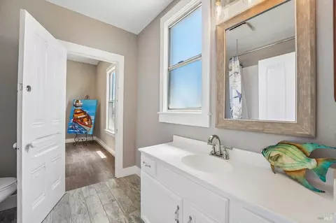 Bath - 517 Branciforte St, Vallejo, CA 94590 photo 4 of 4