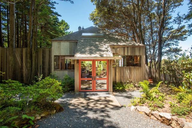 241 Moonraker Rd, The Sea Ranch, CA 95497