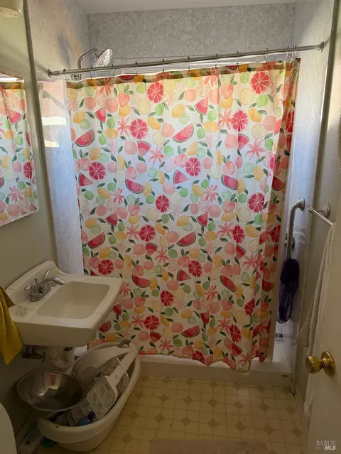 171 Maywood Dr, Vallejo, CA 94591 photo 4