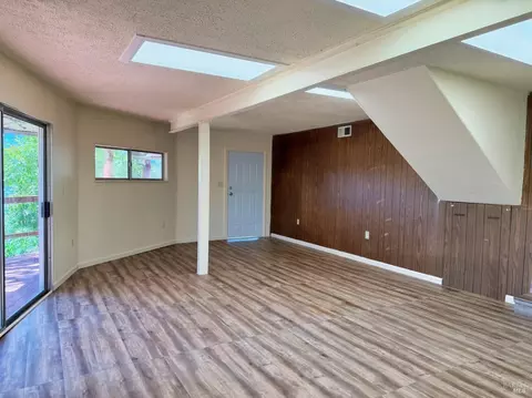 Living - 1979 Ridge Rd, Ukiah, CA 95482 photo 8 of 8