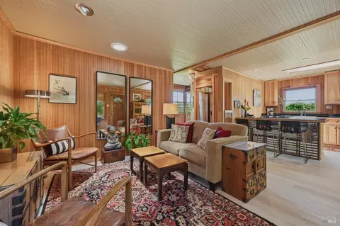 7607 Washington Ave, Sebastopol, CA 95472