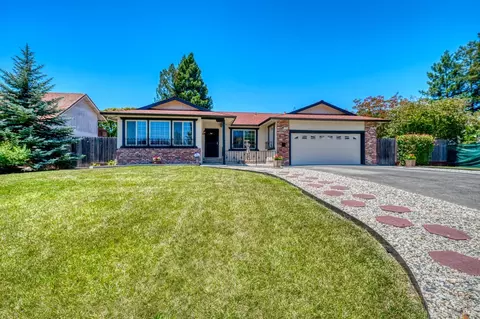 874 Santa Dorotea Cir, Rohnert Park, CA 94928