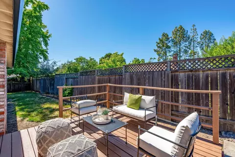 Exterior - 6834 Montecito Ct, Santa Rosa, CA 95409 photo 4 of 11