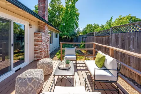 Exterior - 6834 Montecito Ct, Santa Rosa, CA 95409 photo 6 of 11