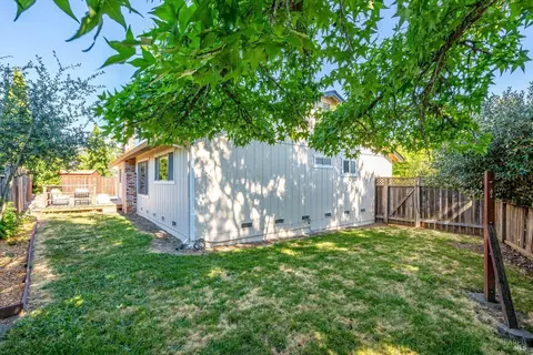 Exterior - 6834 Montecito Ct, Santa Rosa, CA 95409 photo 11 of 11