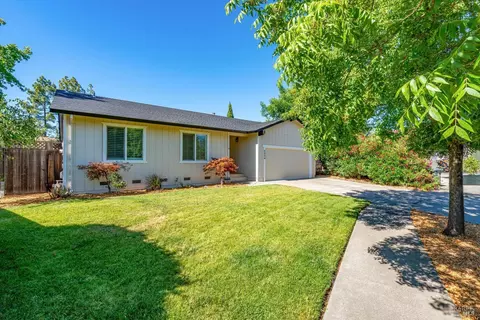 Exterior - 6834 Montecito Ct, Santa Rosa, CA 95409 photo 10 of 11