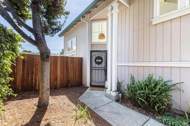 1520 Pinebrook Pl, Santa Rosa, CA 95403