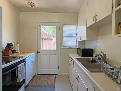 Kitchen - 404 Plum St, Ukiah, CA 95482 photo 2 of 2
