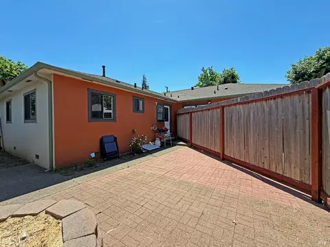 Exterior - 404 Plum St, Ukiah, CA 95482 photo 9 of 10