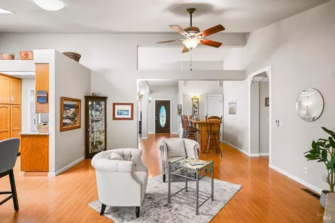 Entry Way - 9139 Piccadilly Cir, Windsor, CA 95492 photo 2 of 5