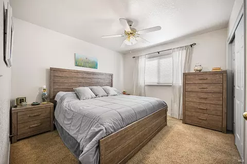Bedroom - 9139 Piccadilly Cir, Windsor, CA 95492 photo 1 of 6