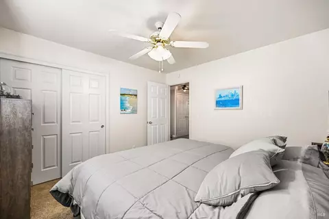 Bedroom - 9139 Piccadilly Cir, Windsor, CA 95492 photo 3 of 6