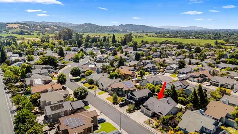 View/Area - 9139 Piccadilly Cir, Windsor, CA 95492 photo 1 of 5