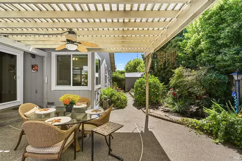 Exterior - 9139 Piccadilly Cir, Windsor, CA 95492 photo 4 of 8