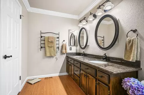 Bath - 9139 Piccadilly Cir, Windsor, CA 95492 photo 7 of 7