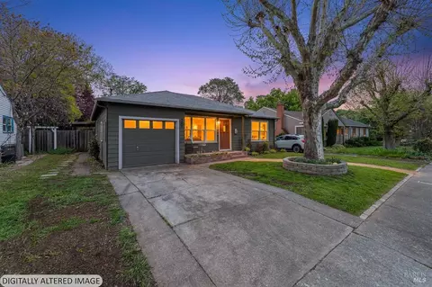 955 N Pine St, Ukiah, CA 95482