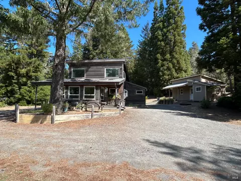 44005 Iversen Rd, Gualala, CA 95445