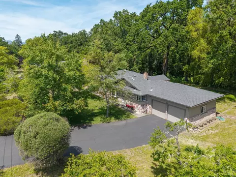 825 Woodside Aka Madrone Rd, Glen Ellen, CA 95442