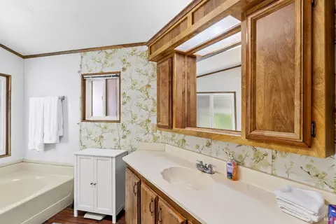 8009 Cliffrose St, Windsor, CA 95492 photo 24