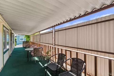 8009 Cliffrose St, Windsor, CA 95492 photo 5