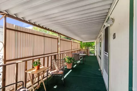 8009 Cliffrose St, Windsor, CA 95492 photo 4