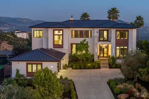 2240 Newgate Ct, Santa Rosa, CA 95404