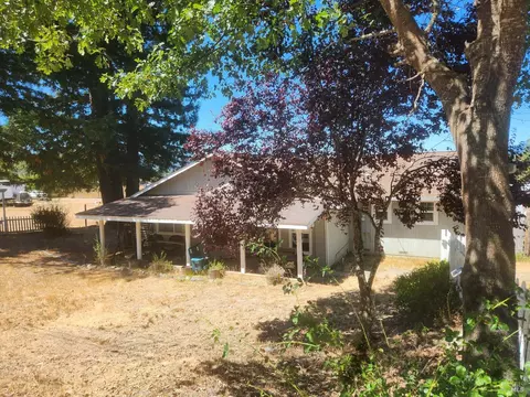 Exterior - 22620 Eastside Rd, Willits, CA 95490 photo 4 of 10