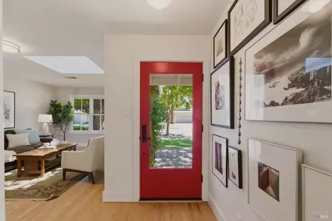 Entry Way - 2512 Macgregor Ct, Napa, CA 94558 photo 1 of 4