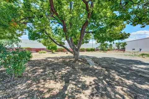 Exterior - 3370 Cotting Ln, Vacaville, CA 95688 photo 21 of 25