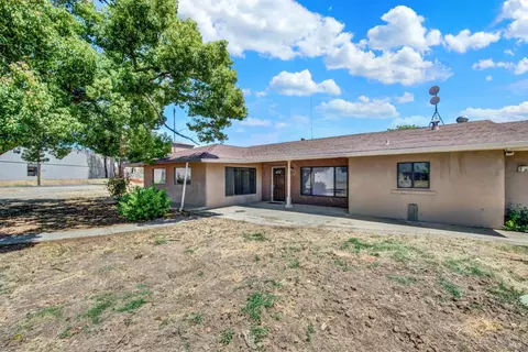 Exterior - 3370 Cotting Ln, Vacaville, CA 95688 photo 6 of 25