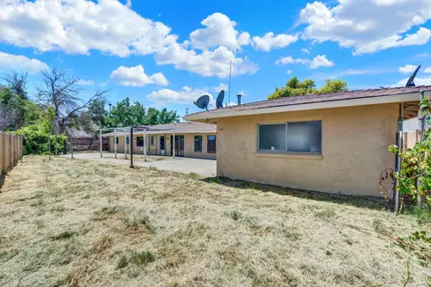 Exterior - 3370 Cotting Ln, Vacaville, CA 95688 photo 5 of 25