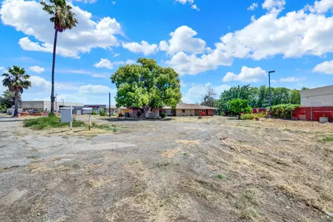 Exterior - 3370 Cotting Ln, Vacaville, CA 95688 photo 23 of 25