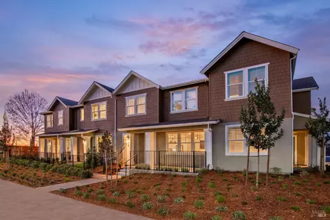 828 Buckley Dr, Santa Rosa, CA 95407
