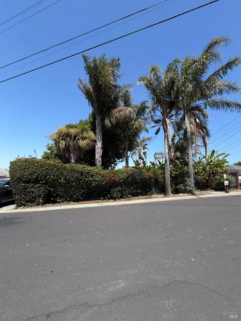1075 Mitchell Way, El Sobrante, CA 94803