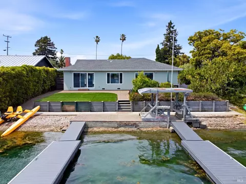 Exterior - 164 Montego Ky, Novato, CA 94949 photo 5 of 10