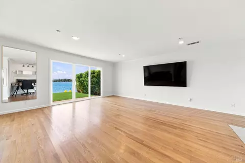 Living - 164 Montego Ky, Novato, CA 94949 photo 2 of 5