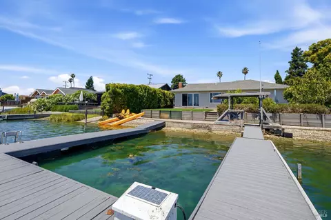 Exterior - 164 Montego Ky, Novato, CA 94949 photo 4 of 10