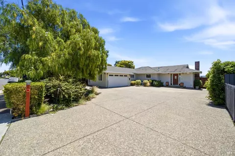 Exterior - 164 Montego Ky, Novato, CA 94949 photo 7 of 10