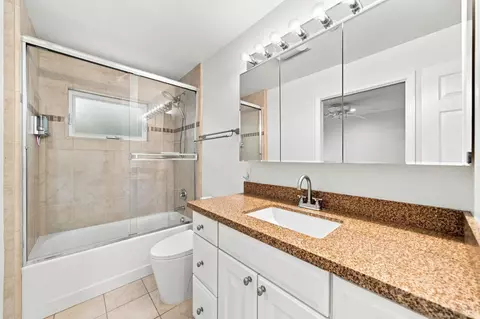 Bath - 164 Montego Ky, Novato, CA 94949 photo 3 of 3