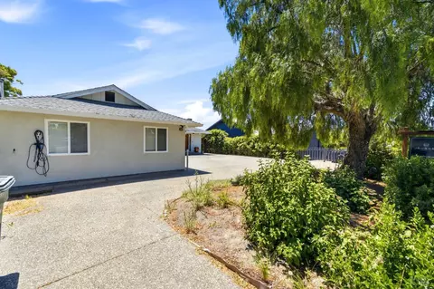 Exterior - 164 Montego Ky, Novato, CA 94949 photo 8 of 10