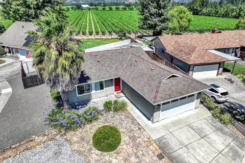 4430 Summerfield Dr, Napa, CA 94558